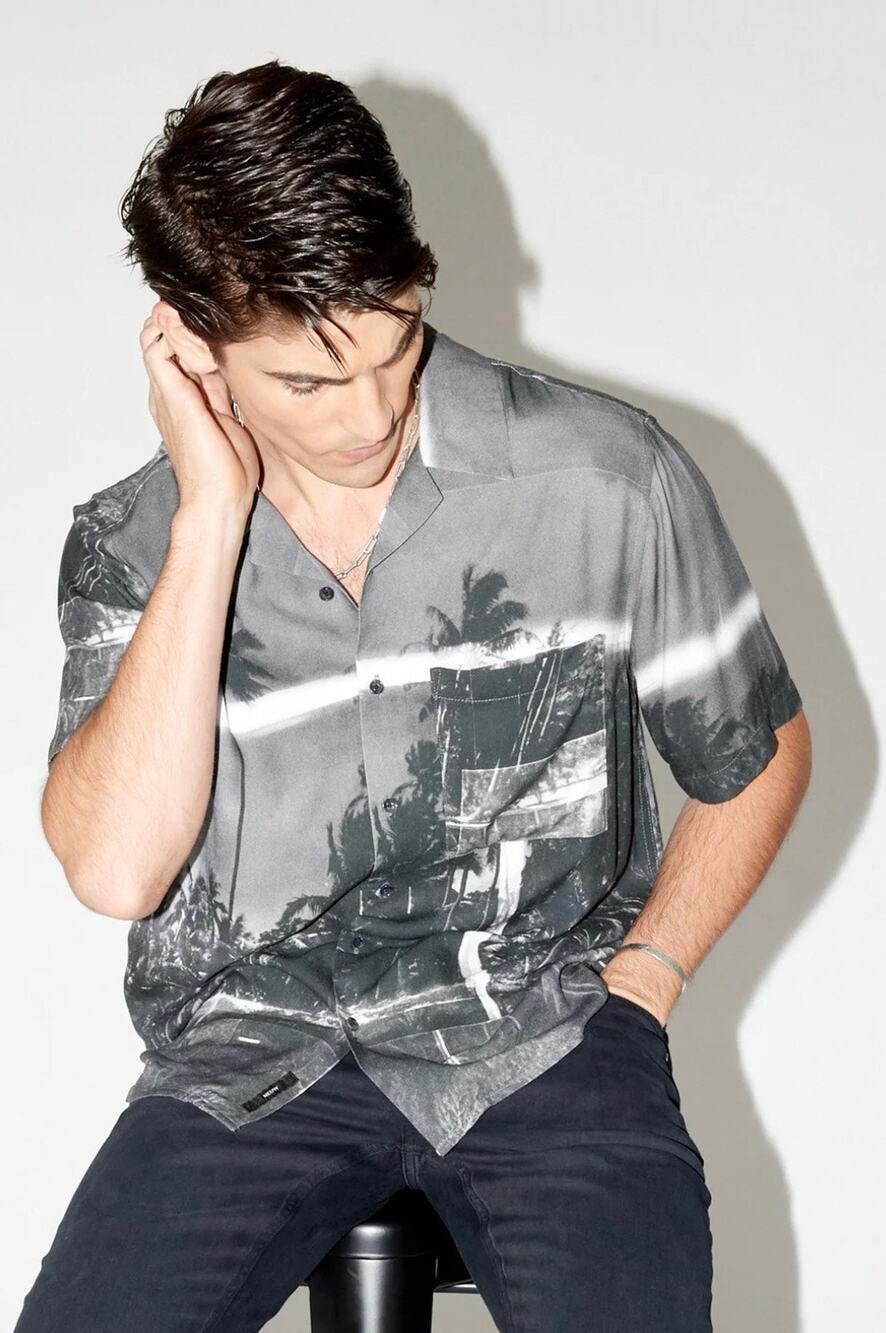 NEUW Denim Graaf Art 2 Vacation Shirt Graphite XL Button Down Shirt Black